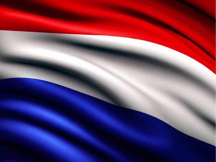 Niederländische Flagge hissend – LSD-Sitzung